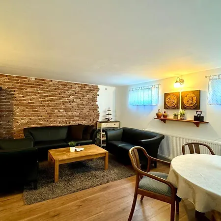 Private & Near Fairground Homestay