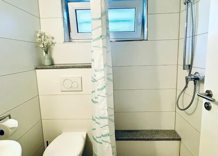 Private & Near Fairground Ганновер