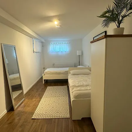 Private & Near Fairground Homestay szállás Hannover