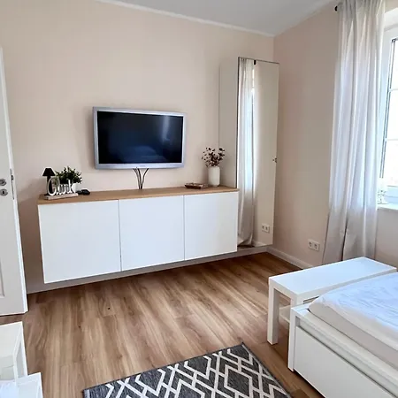 Проживание в семье Private & Near Fairground *